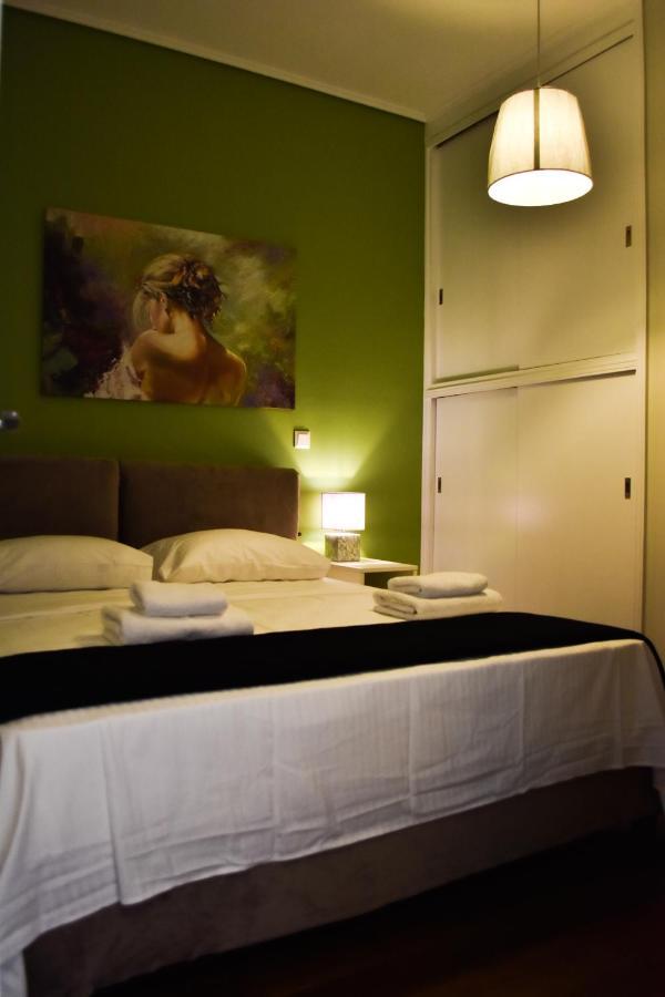 Βright Walled Designed Apt In Glyfada Center Athén Kültér fotó