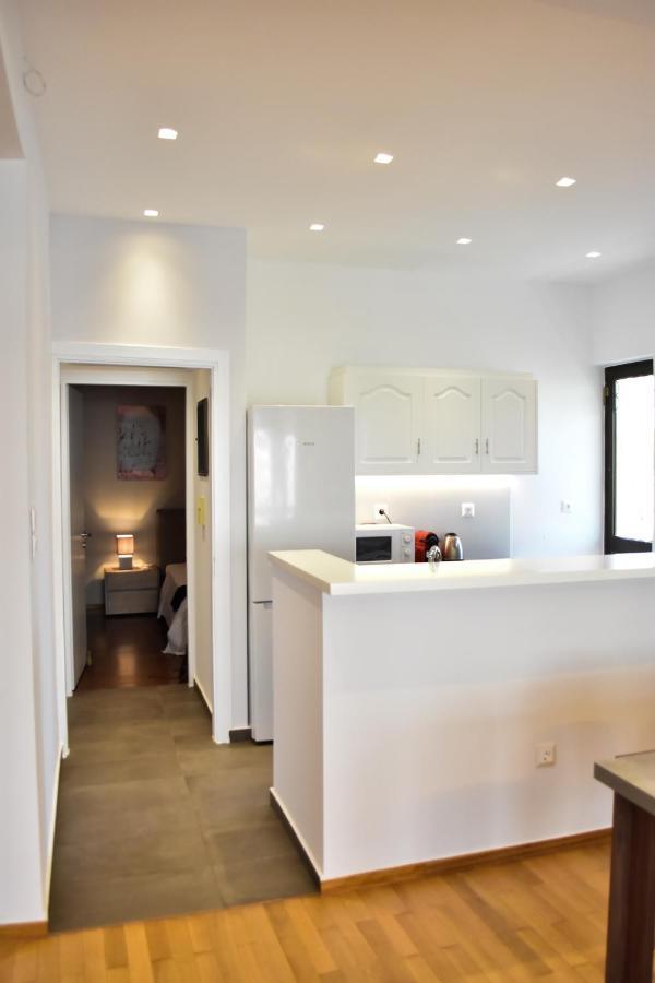 Βright Walled Designed Apt In Glyfada Center Athén Kültér fotó